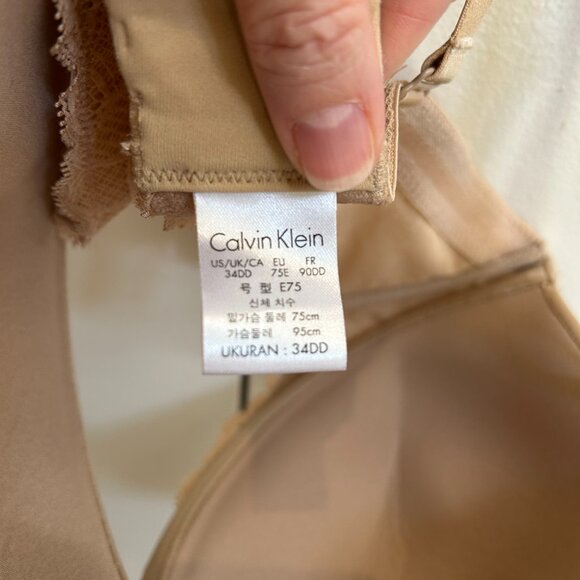 Calvin Klein 34DD Bra with Removable Straps - Picture 3 of 5